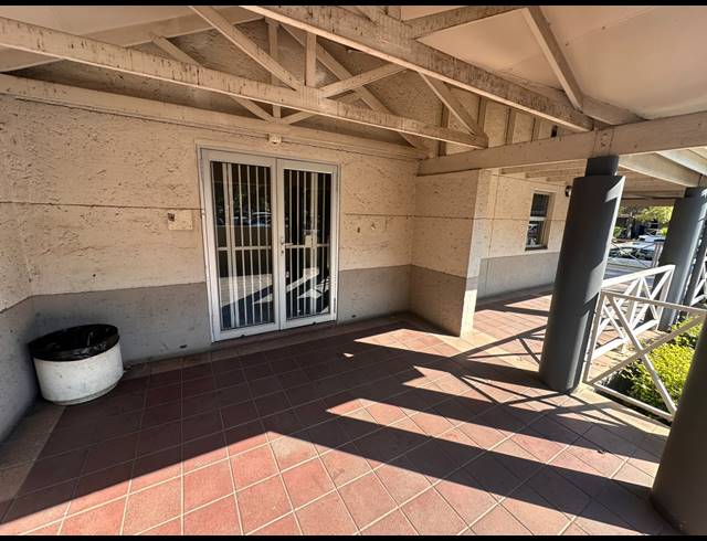 5,000M² BUSINESS CENTRE FOR SALE IN KEMPTON PARK CENTRAL